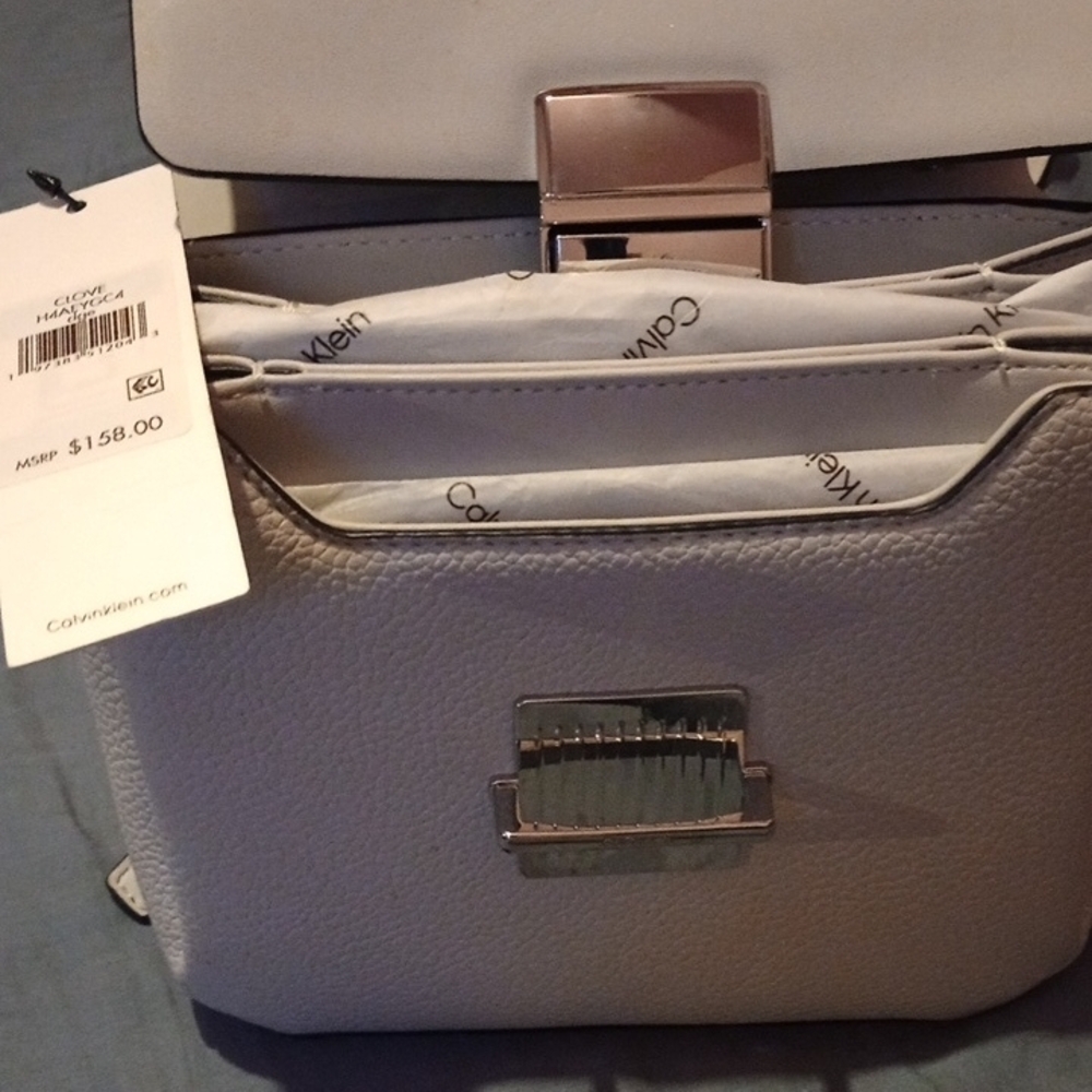 Calvin Klein Collection White Crossbody Bag with Minimalist Design - Picture 2 of 2